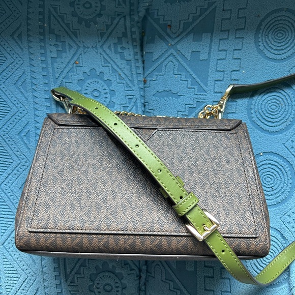 Branw New MK crossbody Bag - Picture 2 of 3